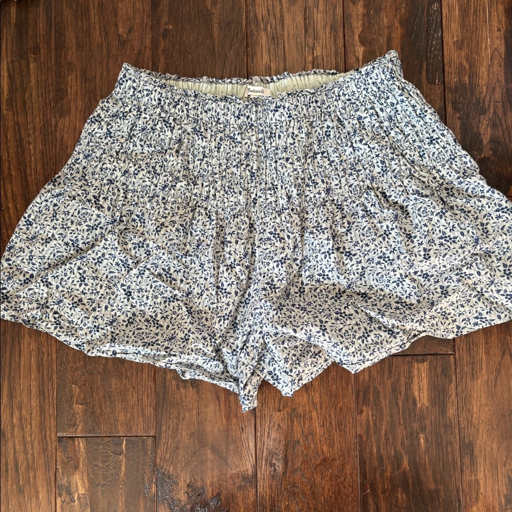 Madewell smocked pull on shorts